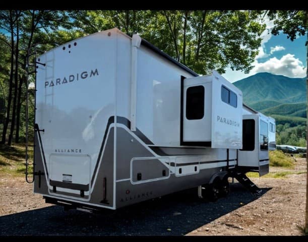 2026 Alliance RV 2026 Alliance RV Paradigm - thumbnail 3