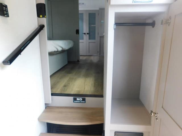 2025 Alliance RV 2025 Alliance RV Paradigm - thumbnail 13