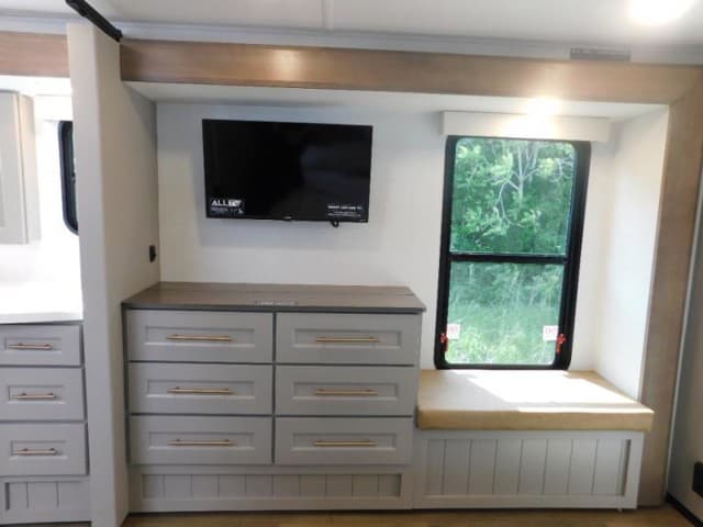 2025 Alliance RV 2025 Alliance RV Paradigm - thumbnail 30