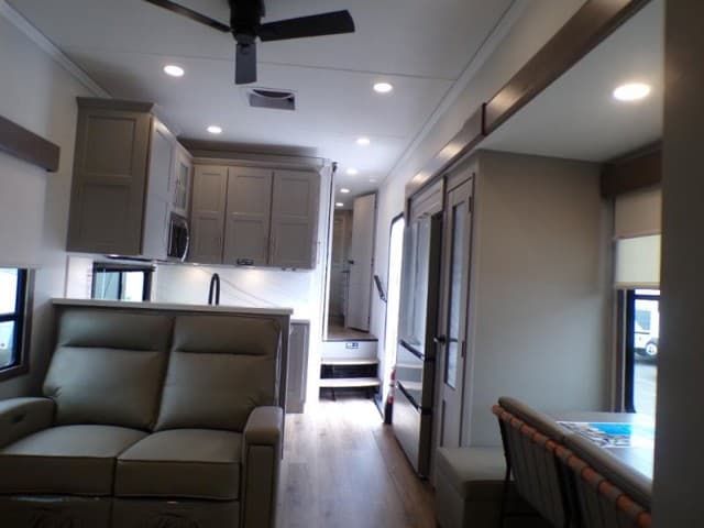 2026 Alliance RV 2026 Alliance RV Paradigm - thumbnail 18