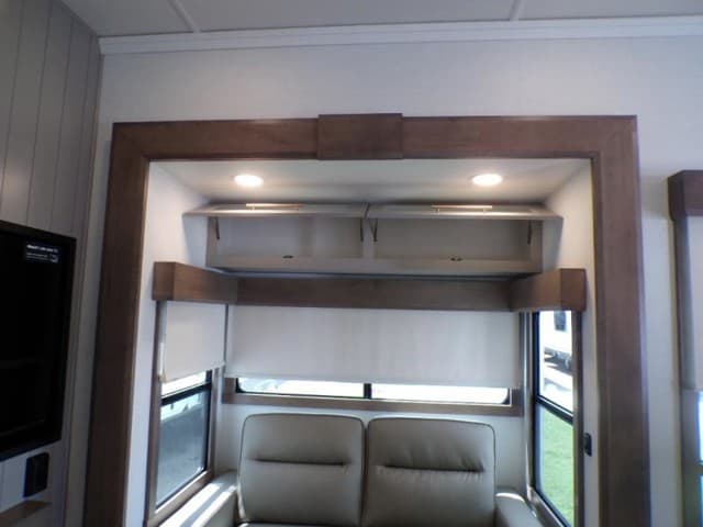 2026 Alliance RV 2026 Alliance RV Paradigm - thumbnail 25