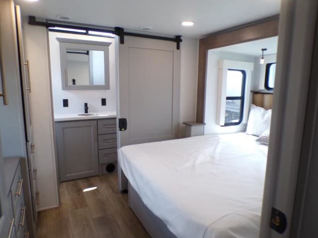 2026 Alliance RV 2026 Alliance RV Paradigm - thumbnail 45