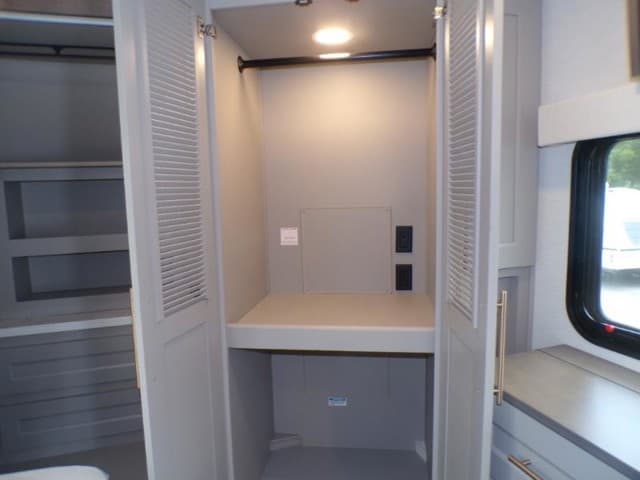 2026 Alliance RV 2026 Alliance RV Paradigm - thumbnail 52