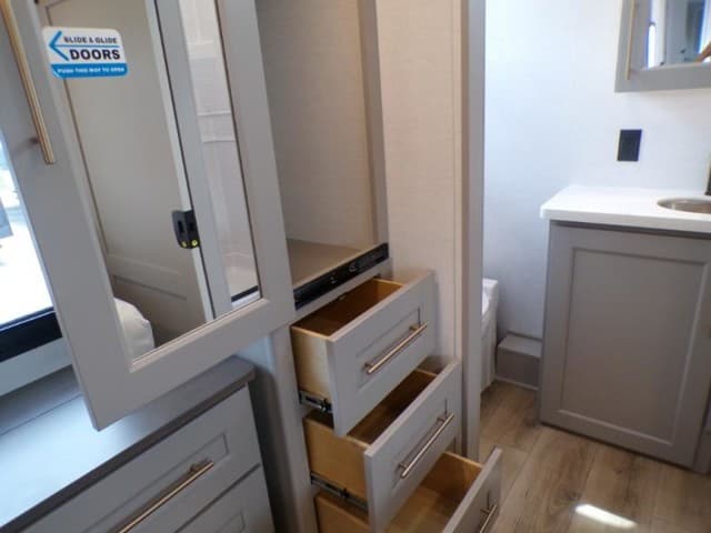 2026 Alliance RV 2026 Alliance RV Paradigm - thumbnail 57