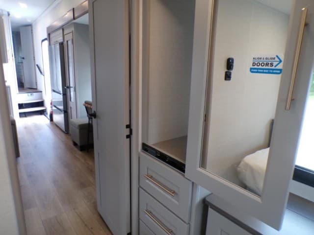 2026 Alliance RV 2026 Alliance RV Paradigm - thumbnail 58