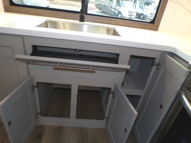 2026 Alliance RV 2026 Alliance RV Paradigm - thumbnail 30