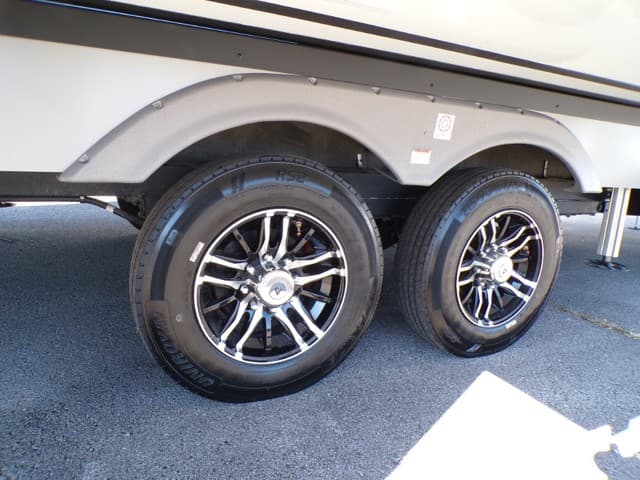 2026 Alliance RV 2026 Alliance RV Paradigm - thumbnail 8