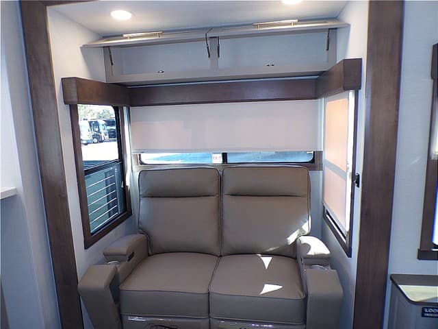 2026 Alliance RV 2026 Alliance RV Paradigm - thumbnail 21