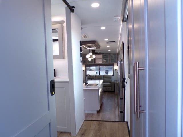 2026 Alliance RV 2026 Alliance RV Paradigm - thumbnail 14