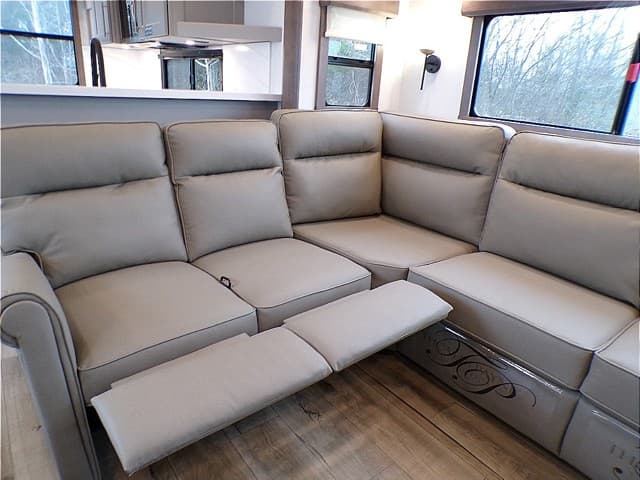 2026 Alliance RV 2026 Alliance RV Paradigm - thumbnail 23