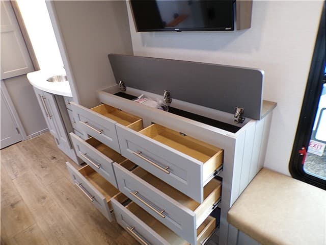 2026 Alliance RV 2026 Alliance RV Paradigm - thumbnail 56