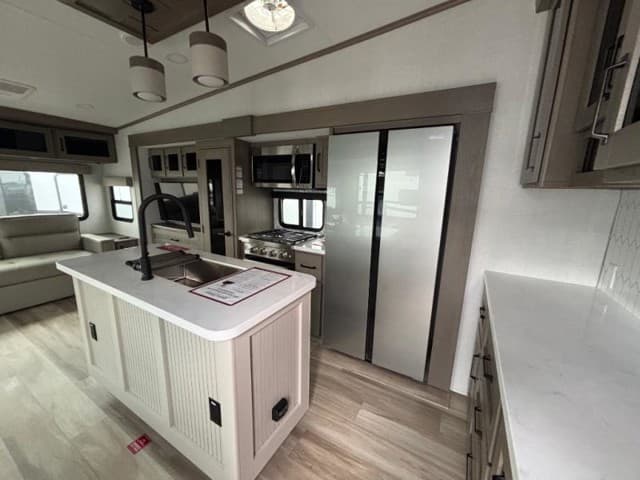 2026 Grand Design 2026 Grand Design Reflection - thumbnail 10