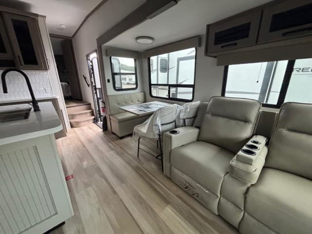 2026 Grand Design 2026 Grand Design Reflection - thumbnail 14