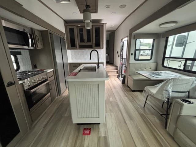 2026 Grand Design 2026 Grand Design Reflection - thumbnail 15