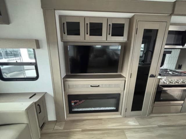 2026 Grand Design 2026 Grand Design Reflection - thumbnail 17