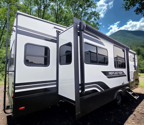 2026 Grand Design 2026 Grand Design Reflection - thumbnail 3