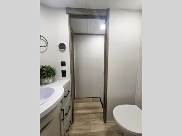 2026 Grand Design 2026 Grand Design Reflection - thumbnail 17