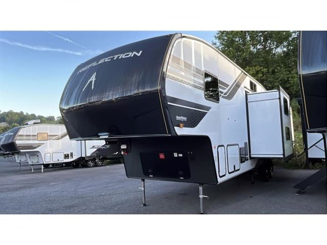 2026 Grand Design 2026 Grand Design Reflection - thumbnail 6