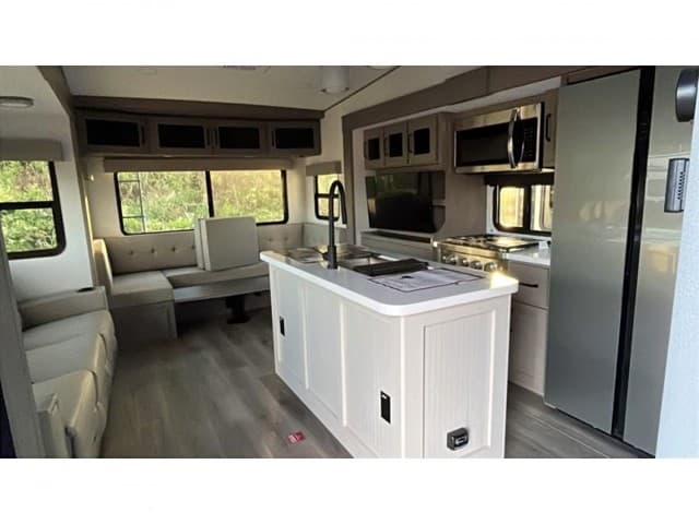 2026 Grand Design 2026 Grand Design Reflection - thumbnail 12