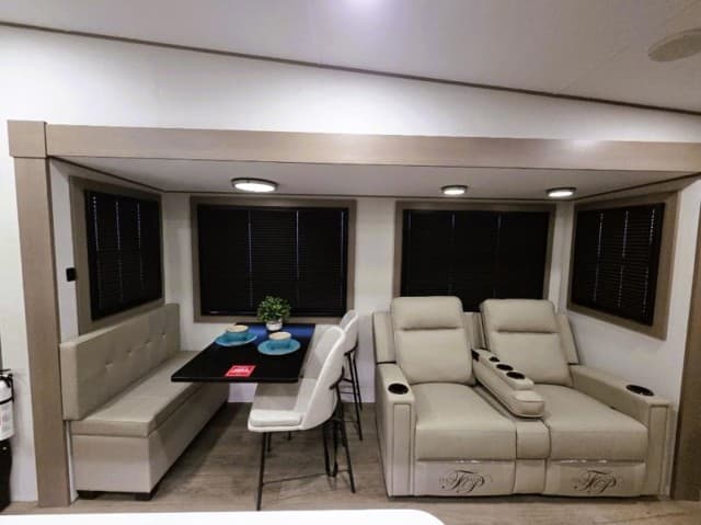 2026 Grand Design 2026 Grand Design Reflection - thumbnail 7