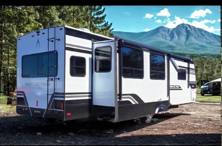 2026 Grand Design 2026 Grand Design Reflection - thumbnail 3