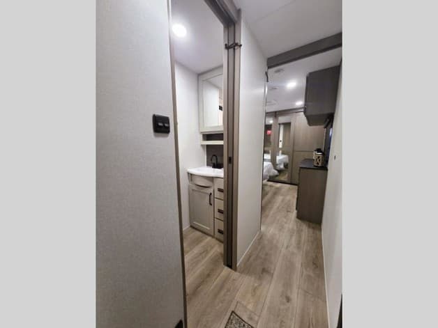 2026 Grand Design 2026 Grand Design Reflection - thumbnail 12