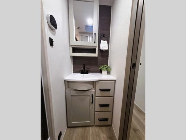 2026 Grand Design 2026 Grand Design Reflection - thumbnail 16