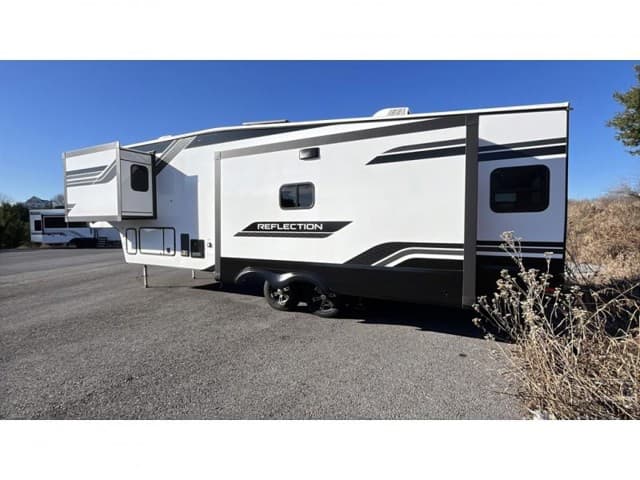 2026 Grand Design 2026 Grand Design Reflection - thumbnail 4