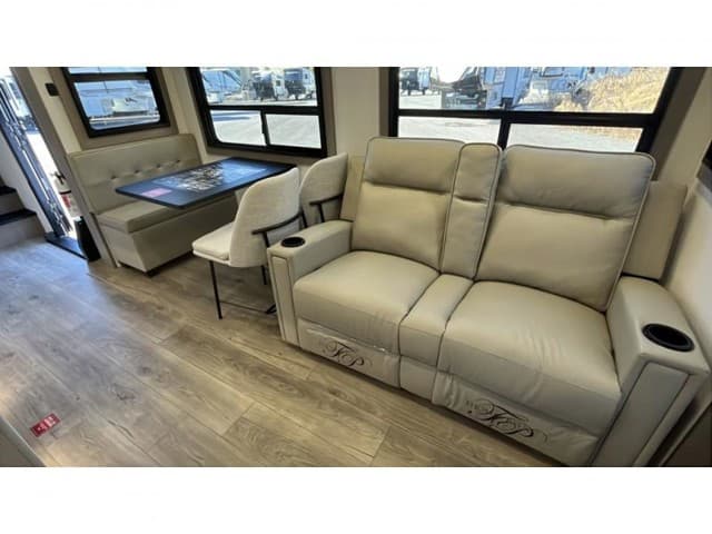 2026 Grand Design 2026 Grand Design Reflection - thumbnail 11