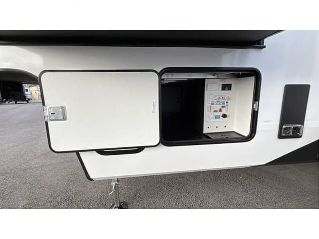 2026 Grand Design 2026 Grand Design Reflection - thumbnail 6