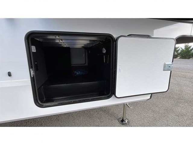 2026 Grand Design 2026 Grand Design Reflection - thumbnail 8