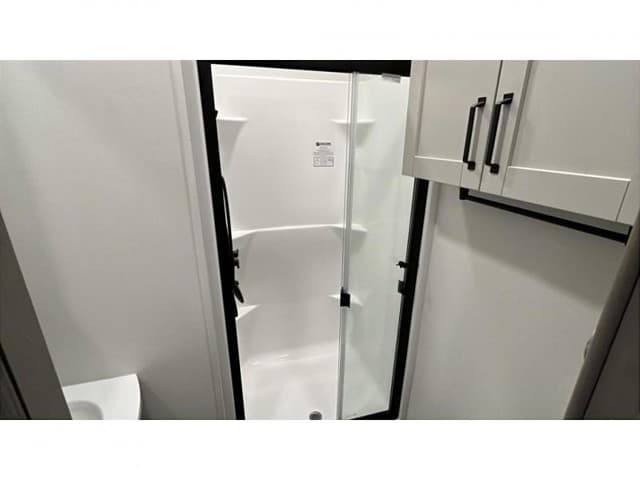 2026 Grand Design 2026 Grand Design Reflection - thumbnail 12