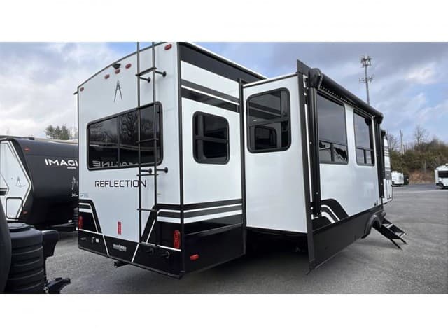 2026 Grand Design 2026 Grand Design Reflection - thumbnail 3