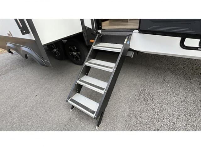 2026 Grand Design 2026 Grand Design Reflection - thumbnail 9