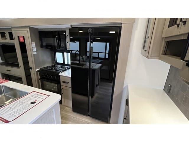 2026 Grand Design 2026 Grand Design Reflection - thumbnail 16