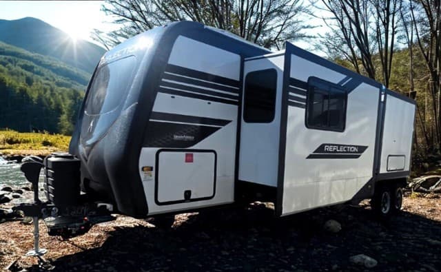 2026 Grand Design 2026 Grand Design Reflection - thumbnail 4