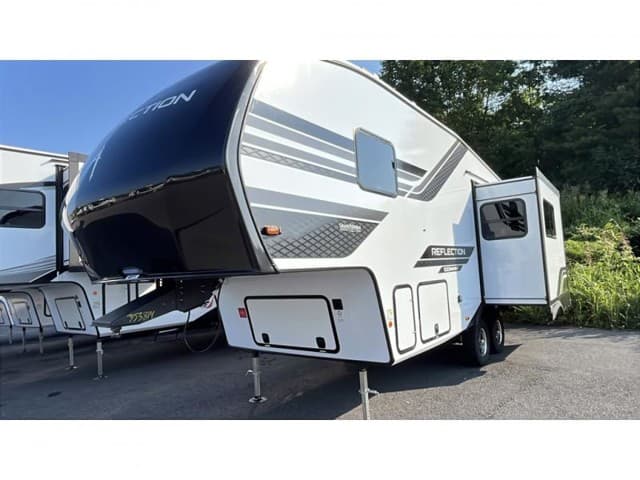 2026 Grand Design 2026 Grand Design Reflection 100 Series - thumbnail 6