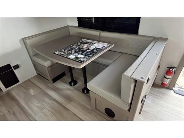 2026 Grand Design 2026 Grand Design Reflection 100 Series - thumbnail 17