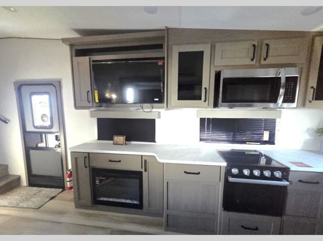 2026 Grand Design 2026 Grand Design Reflection 150 Series - thumbnail 9