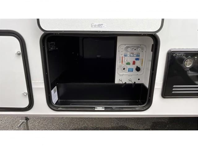 2026 Grand Design 2026 Grand Design Reflection 150 Series - thumbnail 8