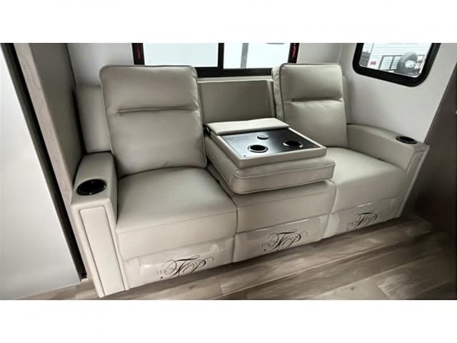 2026 Grand Design 2026 Grand Design Reflection - thumbnail 21