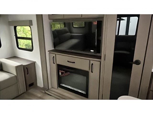 2026 Grand Design 2026 Grand Design Reflection 150 Series - thumbnail 12