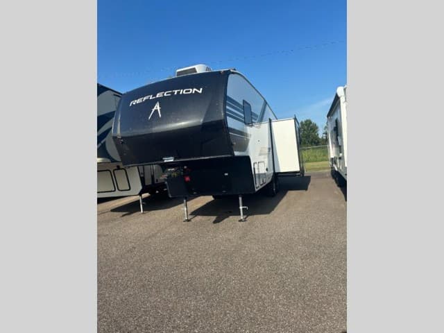 2026 Grand Design 2026 Grand Design Reflection 100 Series - thumbnail 3