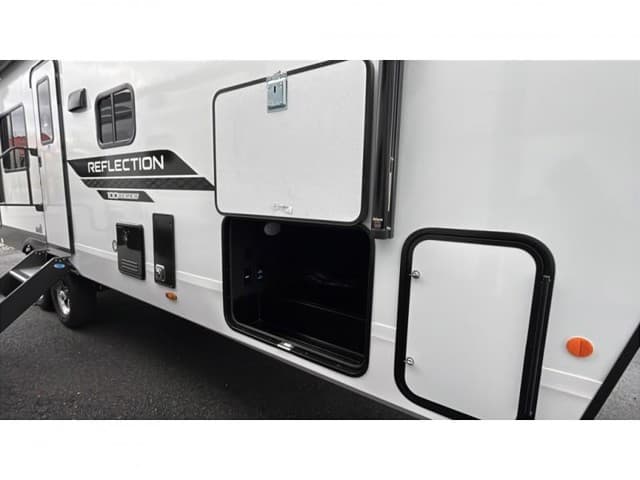 2026 Grand Design 2026 Grand Design Reflection 100 Series - thumbnail 6