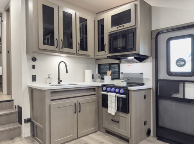 2026 Grand Design 2026 Grand Design Reflection 100 Series - thumbnail 22