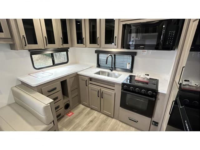 2026 Grand Design 2026 Grand Design Reflection 150 Series - thumbnail 13