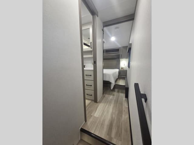 2026 Grand Design 2026 Grand Design Reflection 100 Series - thumbnail 13