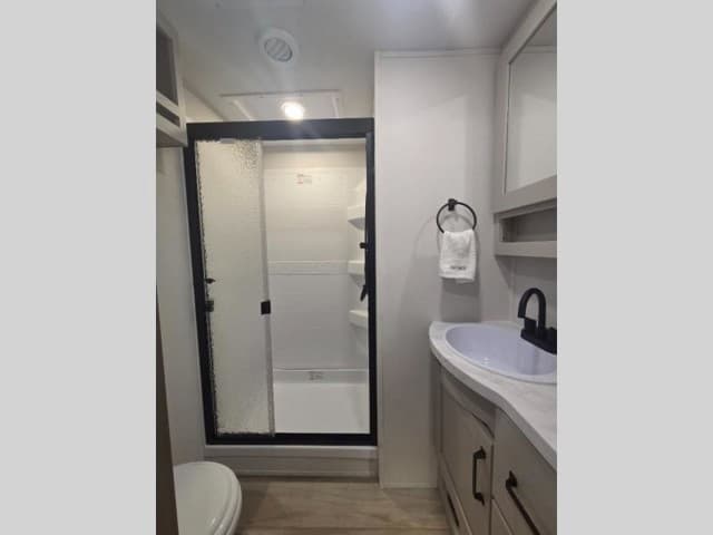 2026 Grand Design 2026 Grand Design Reflection 100 Series - thumbnail 16