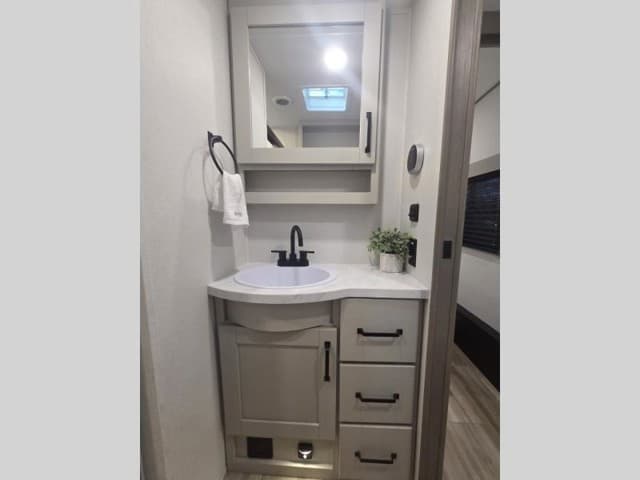 2026 Grand Design 2026 Grand Design Reflection 100 Series - thumbnail 17