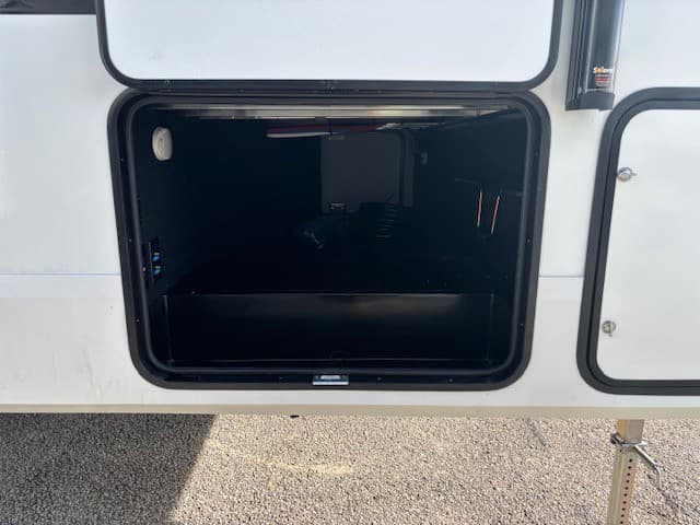 2026 Grand Design 2026 Grand Design Reflection 100 Series - thumbnail 7